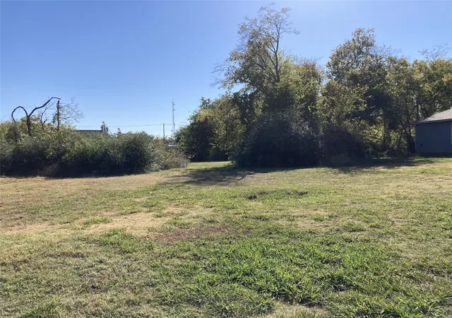 1st image of 2117 Henry St, Greenville, TX 75401 | MLS# 20701084