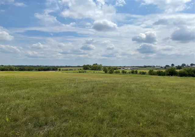 Photo 2 of Land for sale at Tbd Old Sherman Road Road, Whitesboro, TX 76273 | MLS# 20727999 | Listing updated on 2026-08-28