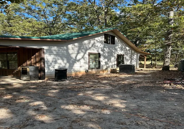 Photo 3 of Single family home for sale at 11420 County Road 420, Tyler, TX 75704 | MLS# 20741530 | Listing updated on 2026-09-20