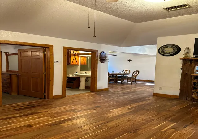 Photo 3 of Single family home for sale at 11420 County Road 420, Tyler, TX 75704 | MLS# 20741530 | Listing updated on 2026-09-20