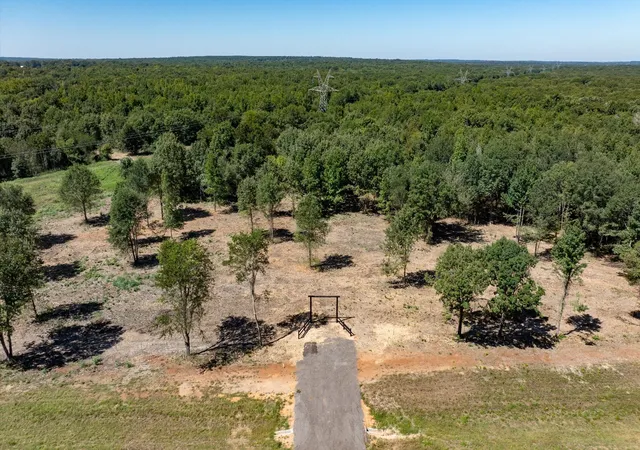 Photo 2 of Land for sale at Tract A Hwy 69, Mineola, TX 75773 | MLS# 20733633 | Listing updated on 2026-09-28