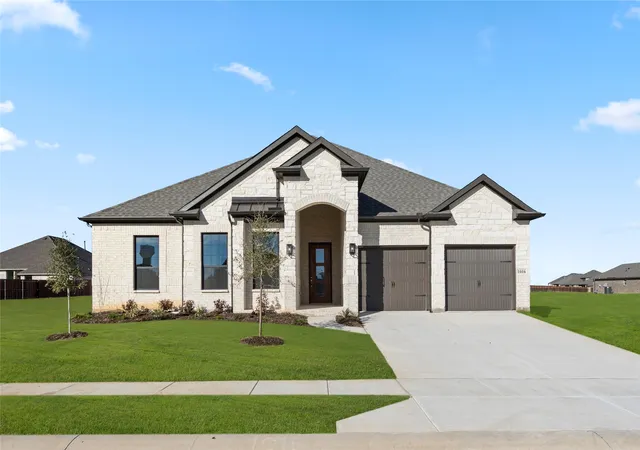 Photo 3 of Single family home for sale at 1016 Mill Ridge Dr, Justin, TX 76247 | MLS# 20754111 | Listing updated on 2026-07-11