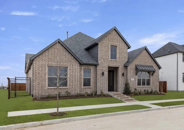 Photo 2 of Sale Pending at 9320 Blooming Ivy Dr, Forney, TX 75126 | MLS# 20761502 | Listing updated on 2026-09-21