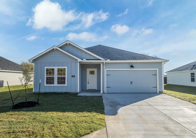 Homes for sale in Tioga, TX | 223 Faith Ln, Tioga, TX 76271 | MLS# 20763150