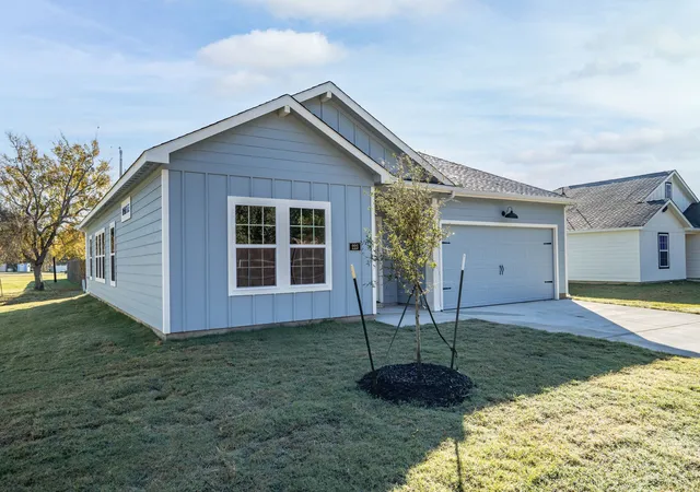 Homes for sale in Tioga, TX | 223 Faith Ln, Tioga, TX 76271 | MLS# 20763150