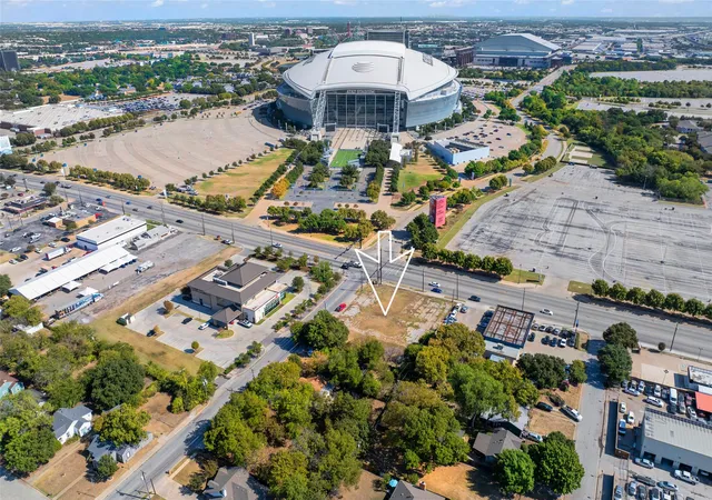 Photo 1 of Land for sale at 818 E Rogers St, Arlington, TX 76011 | MLS# 20768280 | Listing updated on 2026-09-01