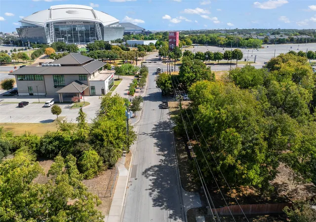 Photo 4 of Land for sale at 818 E Rogers St, Arlington, TX 76011 | MLS# 20768280 | Listing updated on 2026-09-01