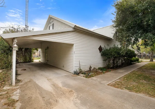 Homes for sale in Cranfills Gap, TX | 201 N 1St St, Cranfills Gap, TX 76637 | MLS# 20768610