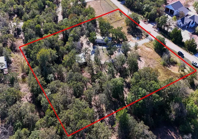 2nd image of 689 Hunter Trl, Bridgeport, TX 76426 | MLS# 20773907