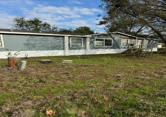 Photo 1 of Manufactured home for sale at 100 Church St, Kerens, TX 75144 | MLS# 20769633 | Listing updated on 2026-08-26