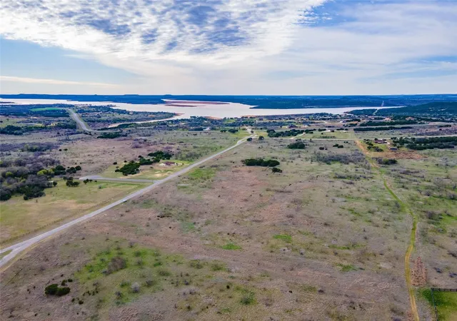 Homes for sale in Graford, TX | 407 Pk Hills Blvd, Graford, TX 76449 | MLS# 20776677