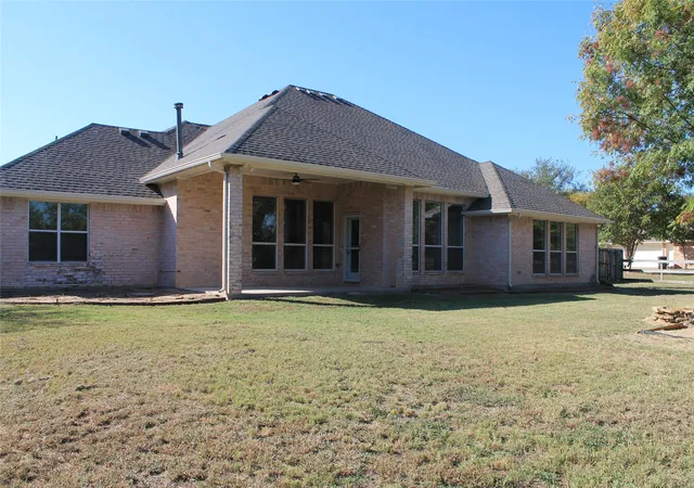 Photo 2 of Single family home for sale at 3051 Plainview Rd, Midlothian, TX 76065 | MLS# 20744155 | Listing updated on 2026-07-08