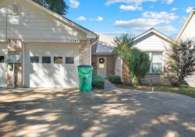 3rd image of 1155 W Cage St, Stephenville, TX 76401 | MLS# 20780195