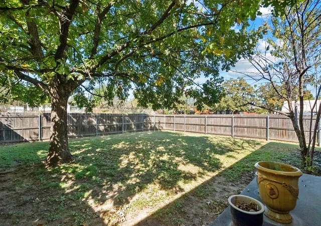 5th image of 1155 W Cage St, Stephenville, TX 76401 | MLS# 20780195