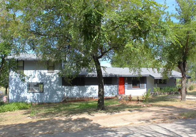 Homes for sale in Hico, TX | 312 Magnolia St, Hico, TX 76457 | MLS# 20798019
