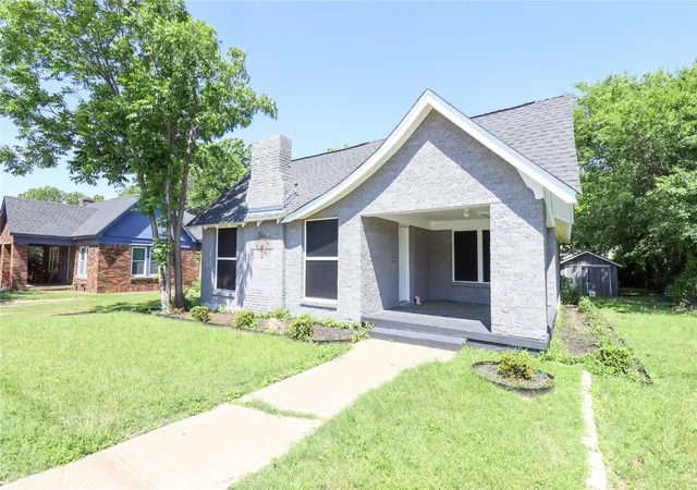 Photo 2 of Single family home for sale at 2208 N Sylvania Ave, Fort Worth, TX 76111 | MLS# 20798631 | Listing updated on 2026-08-29