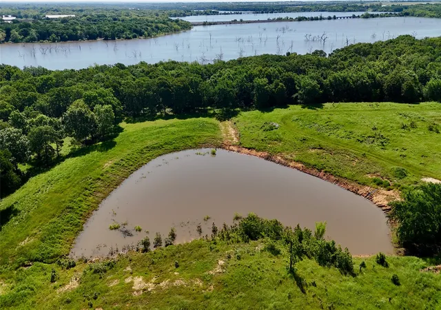 Homes for sale in Collinsville, TX | 195 Smith Ranch Rd, Collinsville, TX 76233 | MLS# 20798961