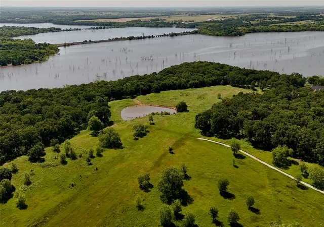 Homes for sale in Collinsville, TX | 195 Smith Ranch Rd, Collinsville, TX 76233 | MLS# 20798961
