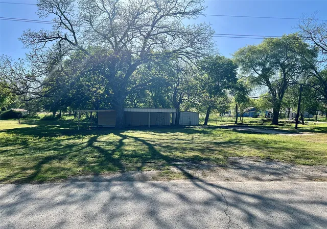 Photo 2 of Land for sale at 400 Dallas St, Nocona, TX 76255 | MLS# 20808282 | Listing updated on 2026-08-19