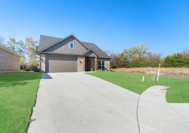 Homes for sale in Trenton, TX | 304 Kelcey Ct, Trenton, TX 75490 | MLS# 20811430