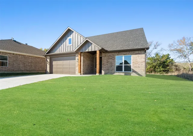 Homes for sale in Trenton, TX | 304 Kelcey Ct, Trenton, TX 75490 | MLS# 20811430
