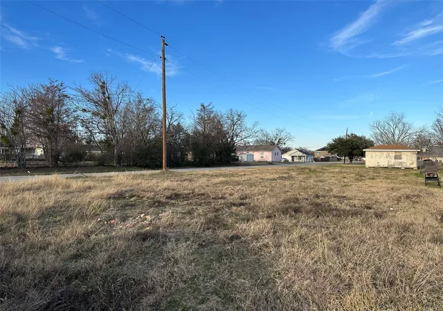 Homes for sale in Terrell, TX | 405 College Md Rd, Terrell, TX 75160 | MLS# 20812713