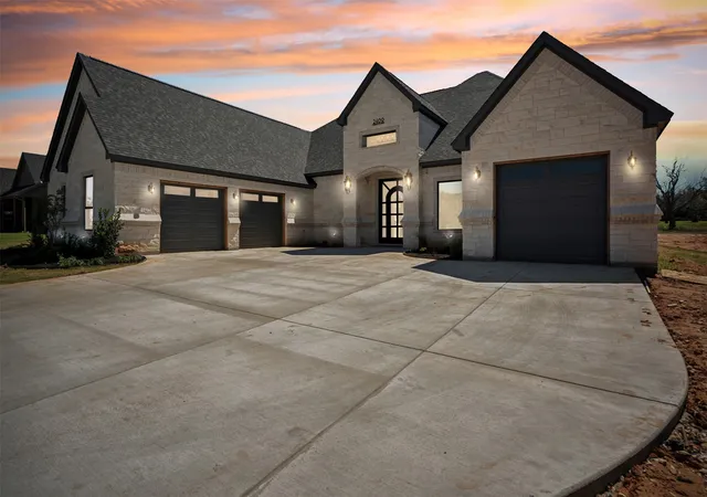 Photo 1 of Single family home for sale at 2409 Candlestick Dr, Granbury, TX 76049 | MLS# 20811301 | Listing updated on 2026-08-22