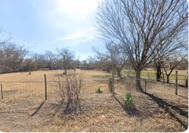 1st image of 4208 Pierce Ave, Fort Worth, TX 76119 | MLS# 20815747