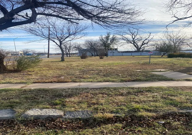 Photo 3 of Land for sale at 400 E Walnut, Coleman, TX 76834 | MLS# 20816648 | Listing updated on 2026-10-05