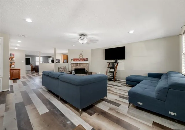Photo 3 of Single family home for sale at 3916 Irish Setter Dr, Fort Worth, TX 76123 | MLS# 20822617 | Listing updated on 2026-08-29