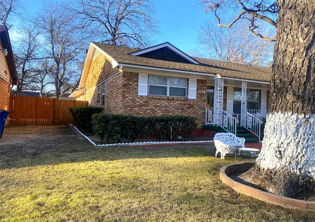 Photo 2 of Single family home for sale at 1136 E Five Mile Pkwy, Dallas, TX 75216 | MLS# 20820256 | Listing updated on 2026-08-31