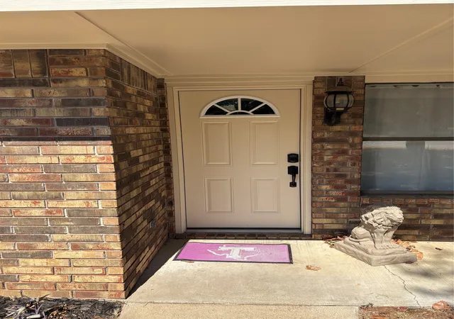 Photo 3 of Single family home for sale at 1405 N Prairie Wind Blvd, Stephenville, TX 76401 | MLS# 20813306 | Listing updated on 2026-10-01