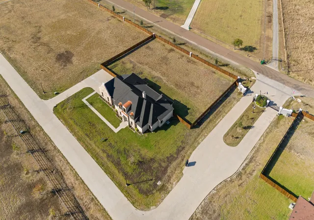Photo 2 of Single family home for sale at 1411 Greyridge Ter, Midlothian, TX 76065 | MLS# 20817267 | Listing updated on 2026-10-05