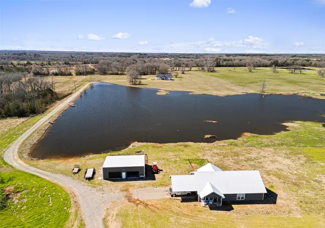 Homes for sale in Pittsburg, TX | 385 County Road 3104, Pittsburg, TX 75686 | MLS# 20827463