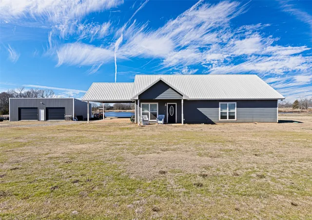 Homes for sale in Pittsburg, TX | 385 County Road 3104, Pittsburg, TX 75686 | MLS# 20827463