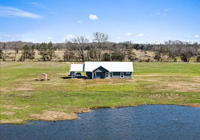 Homes for sale in Pittsburg, TX | 349 County Rd 3104, Pittsburg, TX 75686 | MLS# 20828753