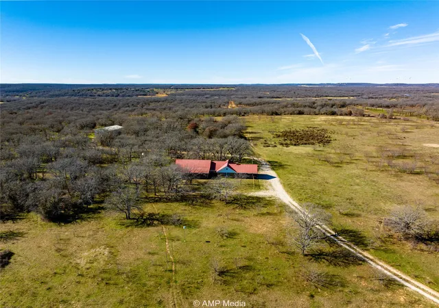 Photo 4 of Sale Pending at 1992 Sand Flat Rd, Jacksboro, TX 76458 | MLS# 20831713 | Listing updated on 2026-08-19