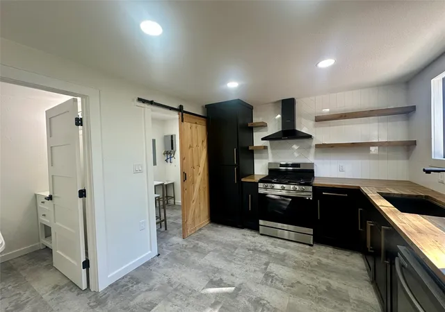 Photo 3 of Single family home for sale at 334 Pr 8573, Winnsboro, TX 75494 | MLS# 20832031 | Listing updated on 2026-10-01