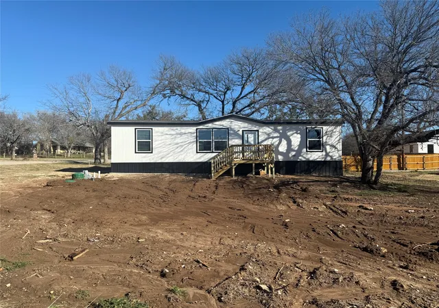 Homes for sale in Granbury, TX | 3501 Lake Granbury Dr, Granbury, TX 76048 | MLS# 20833668