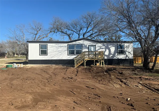 Homes for sale in Granbury, TX | 3501 Lake Granbury Dr, Granbury, TX 76048 | MLS# 20833668
