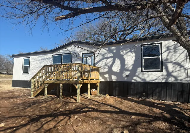 Homes for sale in Granbury, TX | 3501 Lake Granbury Dr, Granbury, TX 76048 | MLS# 20833668