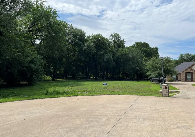 Photo 1 of Land for sale at 1004 Royal Lytham Ct, Cedar Hill, TX 75104 | MLS# 20841118 | Listing updated on 2026-08-02