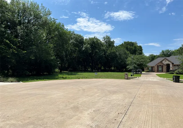 Photo 2 of Land for sale at 1004 Royal Lytham Ct, Cedar Hill, TX 75104 | MLS# 20841118 | Listing updated on 2026-08-02