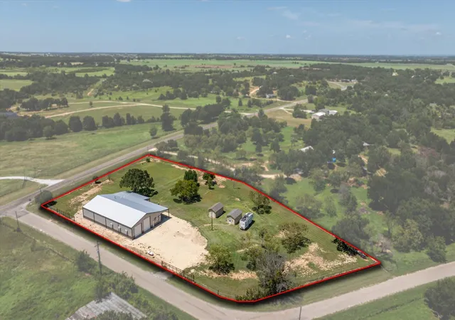 Homes for sale in Tolar, TX | 7703 Prairie Creek Ln, Tolar, TX 76476 | MLS# 20843605