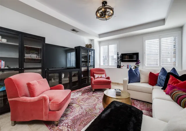Homes for sale in Dallas, TX | 1505 Elm St #501, Dallas, TX 75201 | MLS# 20836013