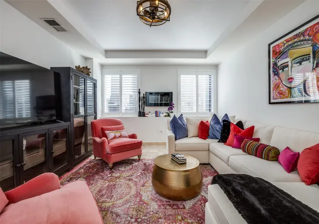 Homes for sale in Dallas, TX | 1505 Elm St #501, Dallas, TX 75201 | MLS# 20836013