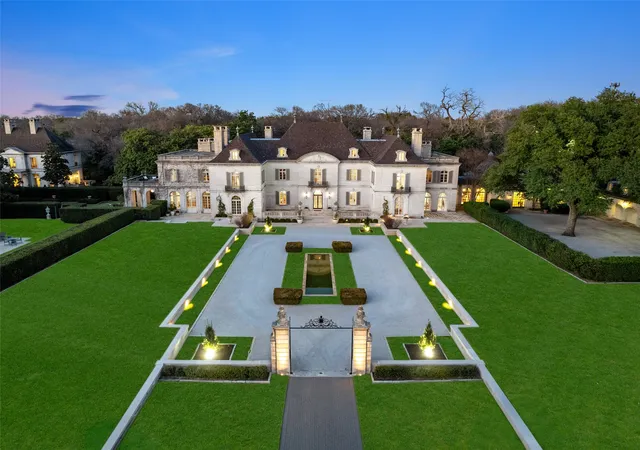 Photo 1 of Mansion for sale at 5619 Walnut Hill Ln, Dallas, TX 75229 | MLS# 20854653 | Listing updated on 2026-08-28