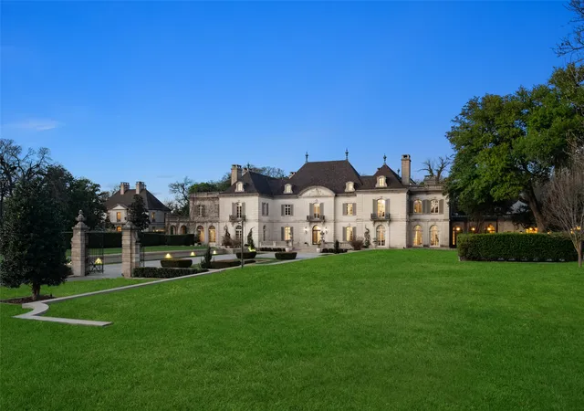 Photo 3 of Mansion for sale at 5619 Walnut Hill Ln, Dallas, TX 75229 | MLS# 20854653 | Listing updated on 2026-08-28