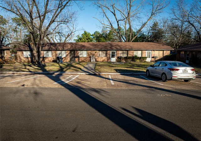 Photo 2 of Multi family home for sale at 1006 Plum St, Winnsboro, TX 75494 | MLS# 20854457 | Listing updated on 2026-08-20