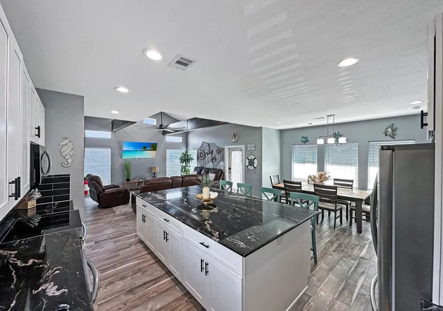 Photo 4 of Single family home for sale at 1991 Royaville Ct, Crystal Beach, TX 77650 | MLS# 20858149 | Listing updated on 2026-10-06